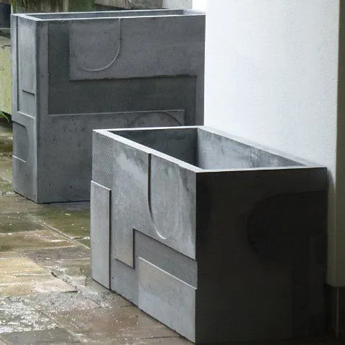 Bănci și ghivece din beton — 16