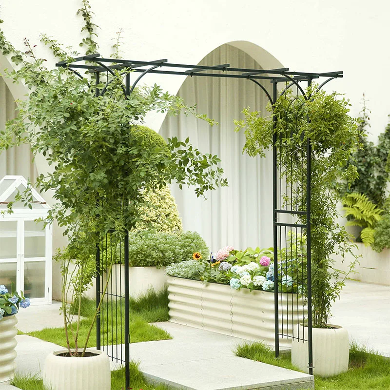 Decorații metalice pentru o grădină unică și primitori